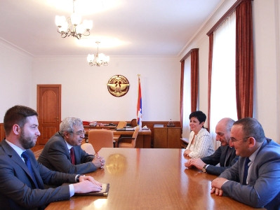 Artsakh President Bako Sahakyan receives director of Matenadaran