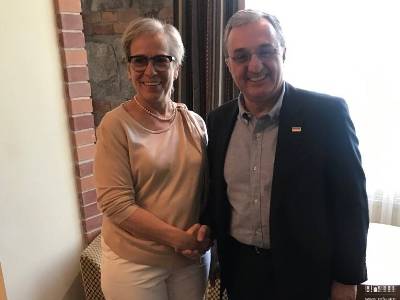 Armenia FM meets with OSCE/ODIH director