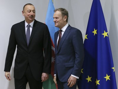 Donald Tusk at talks in Baku
