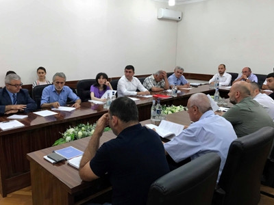 Karabakh Parliament discusses draft Electoral Code with extra-parliamentary forces