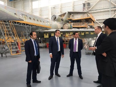 Պապիկյանը Մինսկի քաղավիացիայի N 407 գործարանում ծանոթացել է ավիացիոն տեխնիկայի վերանորոգման տեխնոլոգիաներին