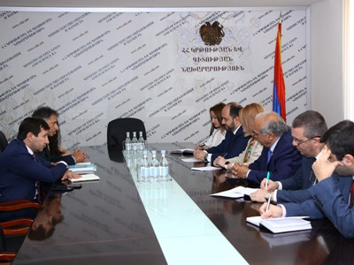 Armenia education minister receives Israel Ambassador