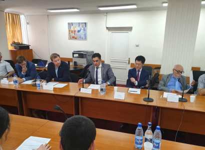 Երեւանում քննարկել են «Մետաքսի ճանապարհը»՝ ավստրիացի, չին, հայ գիտնականների և դիվանագետների մասնակցությամբ