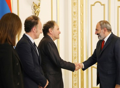 Armenia PM receives Co-Chair of Coordinating Council of Armenian Organizations of France