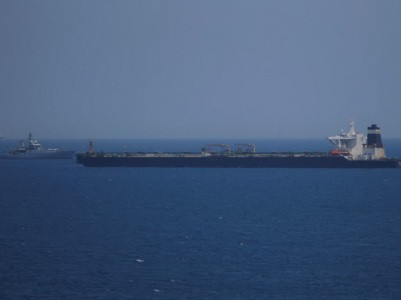 IRGC confiscates foreign tanker in Persian Gulf with contraband fuel