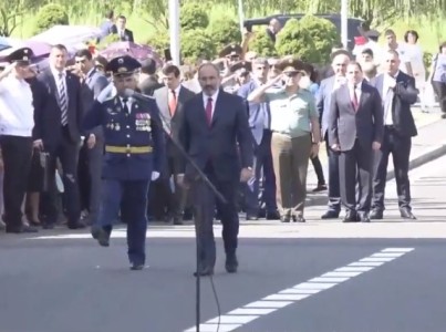 Armenia PM at MOD