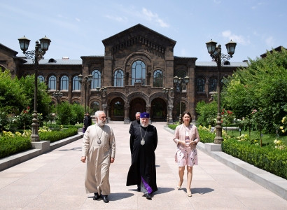 Ամենայն Հայոց Կաթողիկոսը ընդունել  է Ավստրալիայի Նյու Սաութ Ուելս նահանգի  վարչապետ Գլեդիս Բերեջիկլյանին