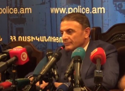 Armenia Police Chief: I understood what PM meant by "black-clad" people