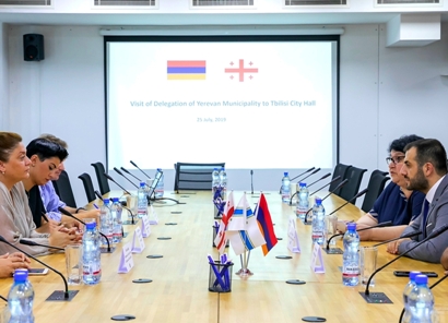 Yerevan Deputy Mayor on visit to Georgia