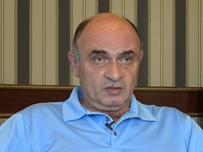 ԶԼՄ-ներին «սեւերի» եւ «սպիտակների» բաժանելը բացասաբար է ազդում նրանց անկախության վրա. փորձագետ