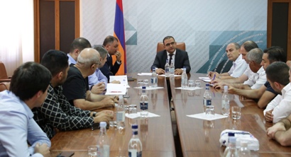 Տիգրան Խաչատրյանը կաթնամթերք արտադրողների հետ քննարկել է արտահանման խոչընդոտների վերացմանն ուղղված քայլերը