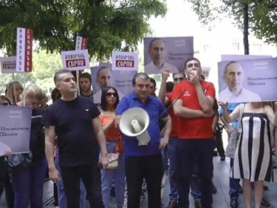 Կառավարությունը զբաղված է միայն նրանով, որ Քոչարյանը  մեկ օրով ավելի մնա անազատության մեջ. բողոքի ակցիա