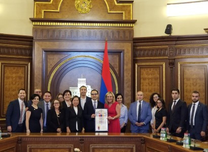 Armenia Deputy PM meets with Lieutenant Governor of California