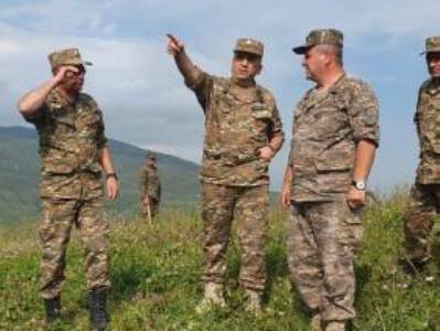 Karabakh defense minister visits military unit