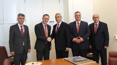 Karabakh FM meets with Australian Greens Party leader