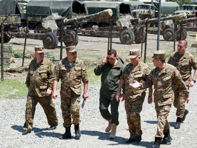 Armenia deputy defense minister get familiarized with pilot program for serving food to Karabakh military unit personnel