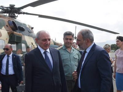 Armenia PM arrives in Stepanakert