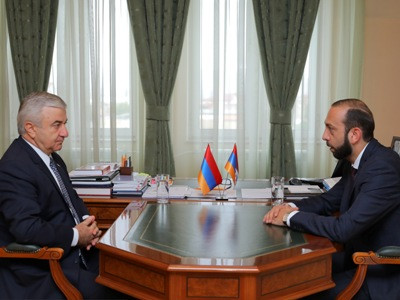 Armenia, Karabakh parliament speakers hold tête-à-tête in Stepanakert