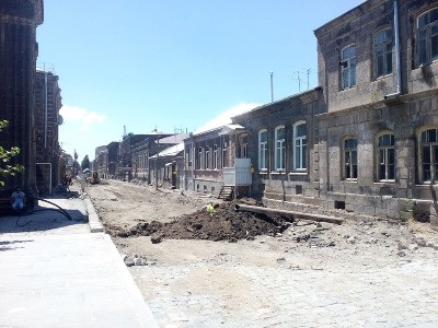 Գյումրիի երեք փողոցներում լուսավորության սյուները տեղադրվել են խախտումներով․ տեսչական մարմին
