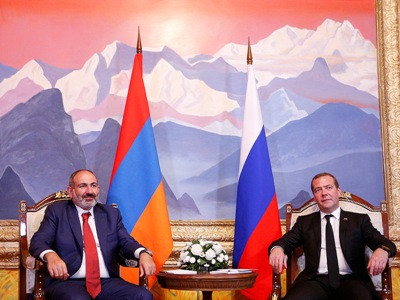 Armenia PM completes his meeting with Russia counterpart