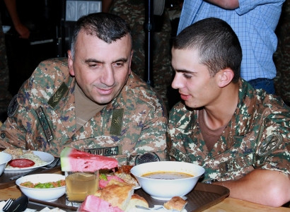 Karabakh's Minister of State visits artillery brigade
