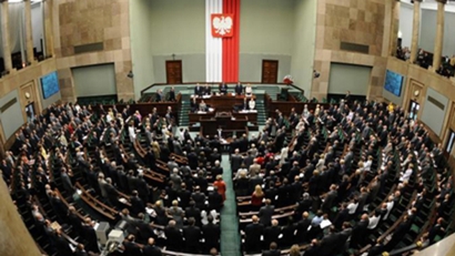 Polish parliament picks new speaker, seeking to end scandal