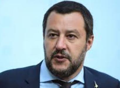 Italy PM calls for snap elections