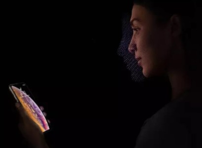 Փորձագետները խաբել են iPhone-ի Face ID «անկոտրելի» գործառույթին