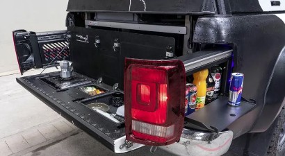 Շվեյցարացիները ստեղծել են մինի բար Volkswagen Amarok պիկապի համար