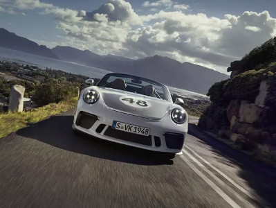 Նոր Porsche 911-ը պատել են ոսկեջրով (ֆոտո)