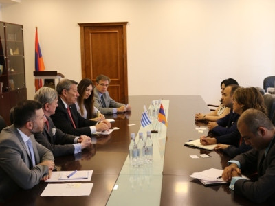 Armenia High Commissioner for Diaspora Affairs receives Uruguay FM