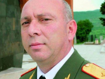 Wanted criminal testifies against Armenian army general