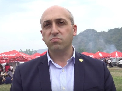 Վանաձորի քաղաքապետը ՀՀԿ–ական է եւ գուցե ունի նույն ձեւի կլանային մտածողություն. Մարզպետ