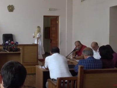 Court hearing on Manvel Grigoryan and Nazik Amiryan's case underway (live broadcast)