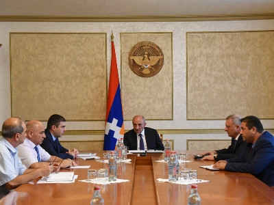 «Ներկայիս իրավիճակն անթույլատրելի է». Բակո Սահակյանը խորհրդակցություն է անցկացրել
