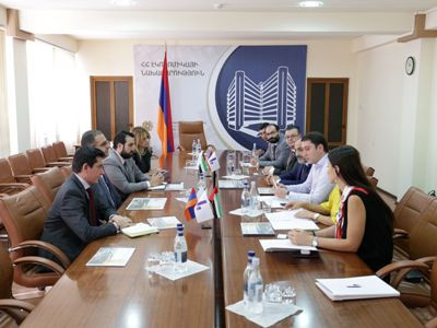 Տիգրան Խաչատրյանին է ներկայացվել 71 հարկ ունեցող երկնաքերի կառուցման հայեցակարգը. կլինի նաեւ ճոպանուղի