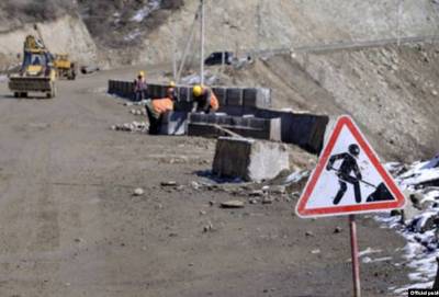 «Հրապարակ». Չնայած իշխանությունը խոսում է Ճանապարհաշինության բումի մասին, բայց աշխատանքը կանգ է առել. փողերը չեն տալիս