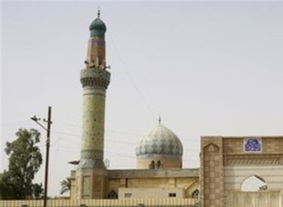 3 killed, dozens injured in Iraq Shiite mosque blast