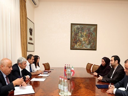 Armenia emergency situations minister receives outgoing Iranian ambassador