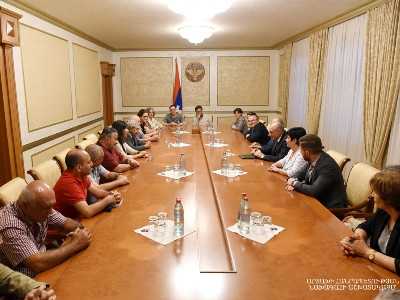 Karabakh President receives participants of international Armenian studies conference
