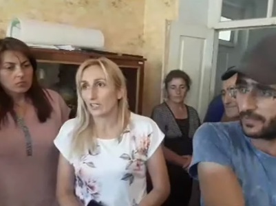 Դպրոցի այս վիճակը տնօրենի շնորհքն է՝ եվրոլուսամուտները, պետքարանը. Սեւաբերդցիները պահանջում են նախկին տնօրենին