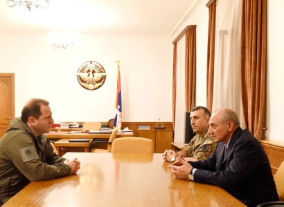 Karabakh President receives Armenia Defense Minister