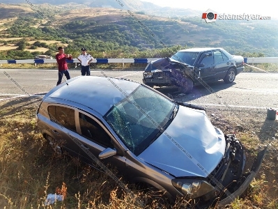 Վայոց Ձորում բախվել են Mercedes-ն ու Opel-ը. կա 4 վիրավոր, որոնցից մեկը մի քանի ամսական երեխա է (ֆոտո)