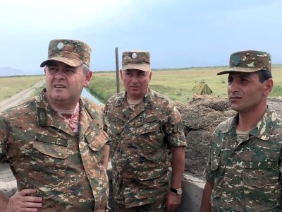 Armenian army's general staff chief visits southeastern area of border