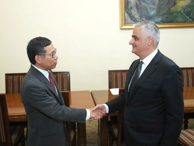 Armenia Deputy PM receives China Ambassador