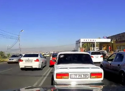 ՃՈ-ն հայտնաբերել է հանդիպակաց դուրս եկած եւ հետիոտնին վրաերթի ենթարկած BMW-ն