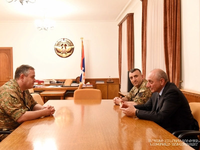 Artsakh President receives Armenia army's general staff chief