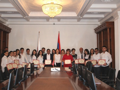«Հայբիզնեսբանկն» ամփոփել է ուսանողների համար մեկնարկած դասընթացը (ֆոտո)