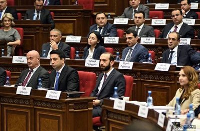 «Ժամանակ». «Իմ քայլում» մի քանիսն ընդդիմացել են Փաշինյանի որոշմանը. անունները հայտնի են