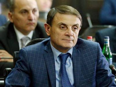 «Հրապարակ». «Ծանր աշխատանք». Ողջ ոստիկանության համակարգը զբաղված է ֆեյսբուքում ոստիկանապետին գովերգելով